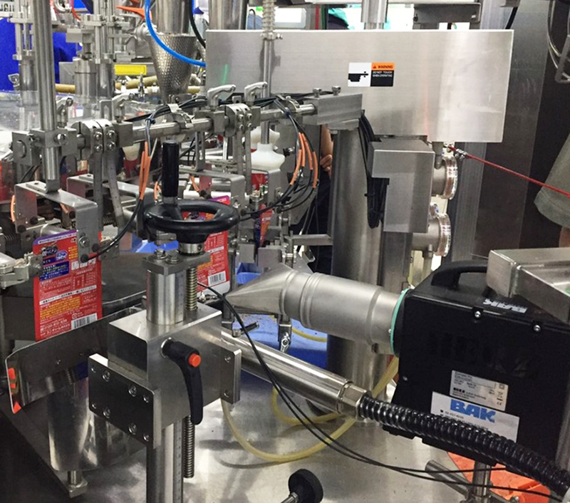 HERZ自帶風源熱風器Compact安裝在設(shè)備上進行烘標生產(chǎn)